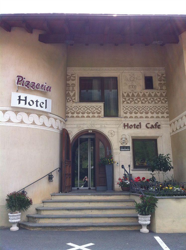 Hotel Pizzeria Selva Zernez Buitenkant foto