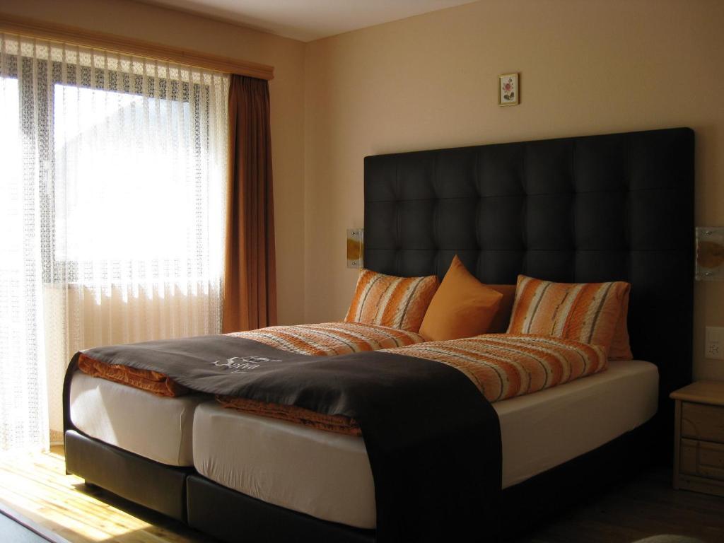 Hotel Pizzeria Selva Zernez Kamer foto